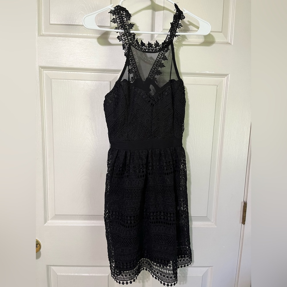 NWT FRANCESCA’S women’s black lace overlay halter style dress | S